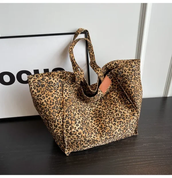 sac motif léopard