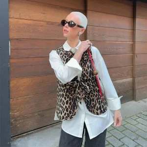 gilet matelassé sans manche motif léopard avec fermeture à cordons